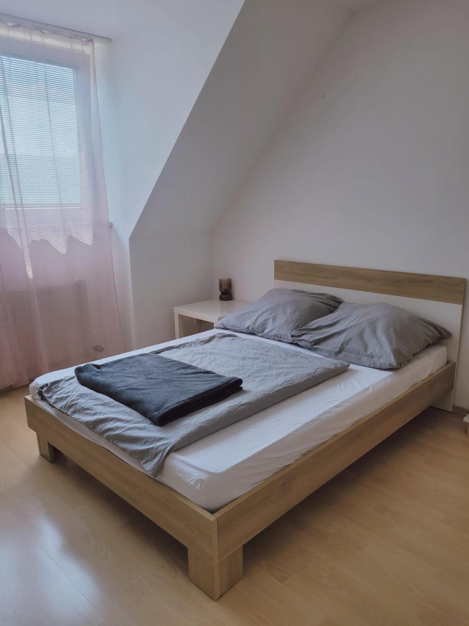 Zentrale 2 Zimmer-wohnung Mit Balkon